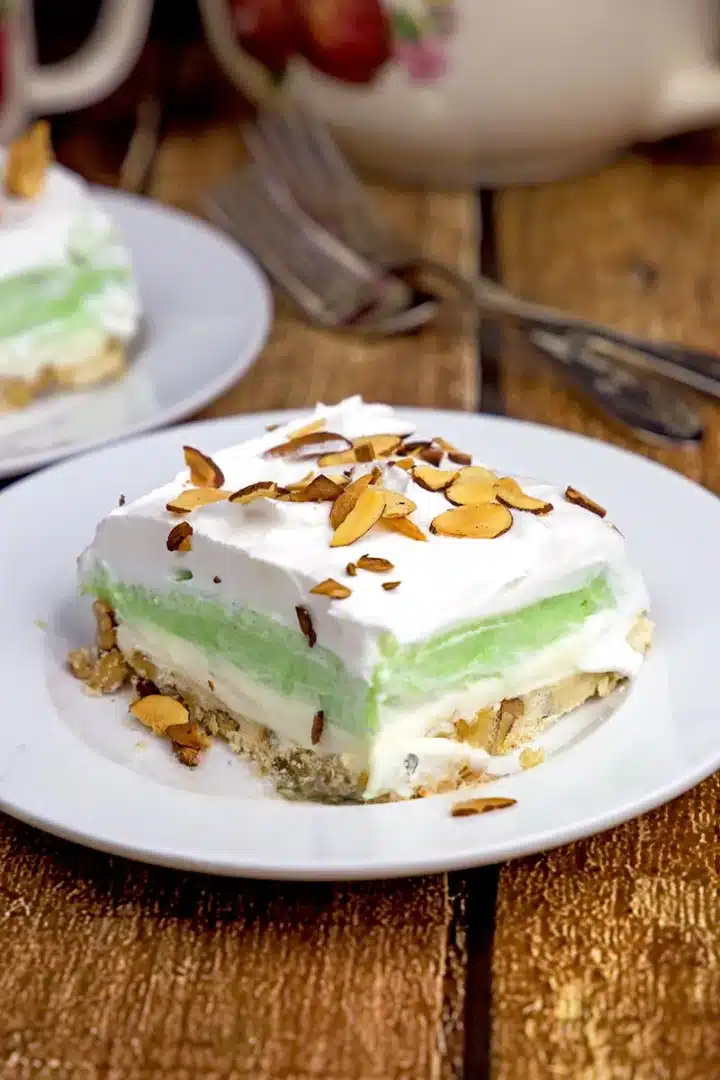 Pistachio Lush – Easy, Creamy Pistachio Dessert